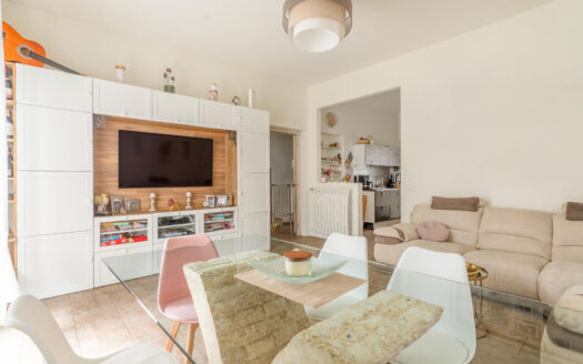 Macherio: splendido trilocale indipendente 