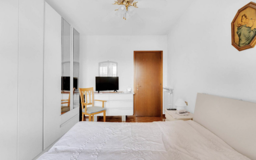 Famagosta: quadrilocale con terrazzo