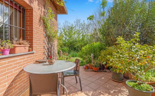 Busto Arsizio: villa con ampio giardino