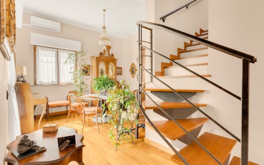 Busto Arsizio: villa con ampio giardino