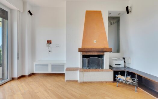 Zara: panoramico e luminoso appartamento