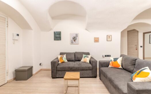 Duomo: trilocale ristrutturato a nuovo