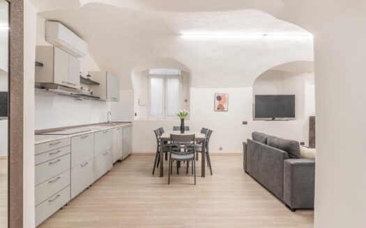 Duomo: trilocale ristrutturato a nuovo