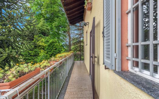 Veruno: esclusiva villa immersa nel verde