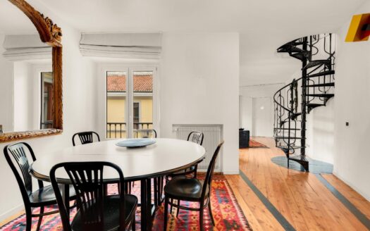 Cairoli: ampio bilocale con possibilità di seconda camera