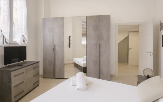 Bruzzano: loft con due camere da letto