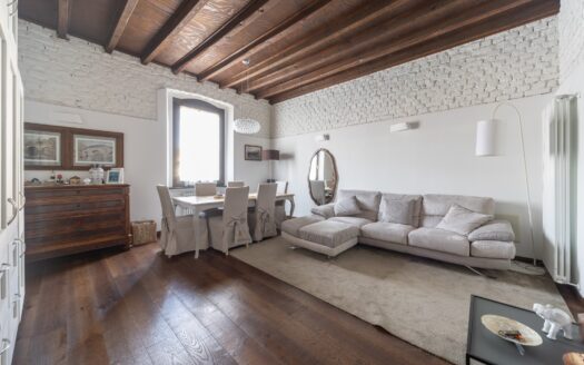 Porta Romana: trilocale luminoso e ristrutturato