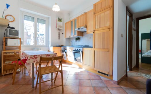 Piola: bilocale arredato libero dal 1° Novembre