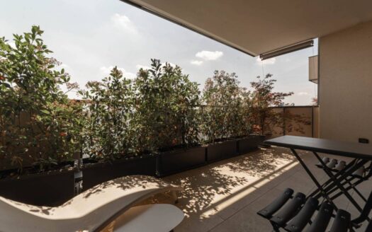 Bande Nere: elegante e luminoso appartamento con terrazzo