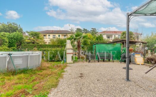 Limbiate: trilocale con giardino privato