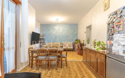 Limbiate: trilocale con giardino privato