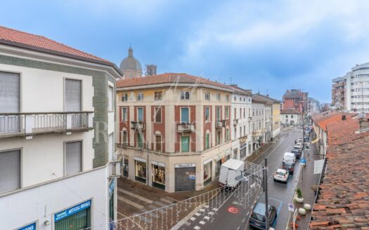 Desio: quadrilocale da personalizzare