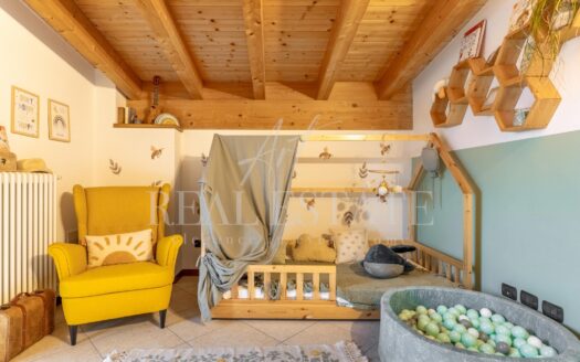 Cesano Maderno: trilocale con terrazzo