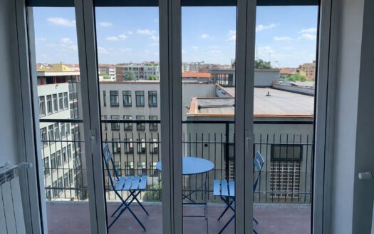 Loreto: monolocale con balcone