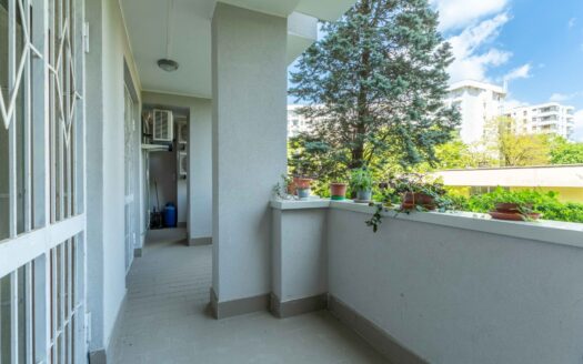 Garbagnate Milanese: ampio appartamento